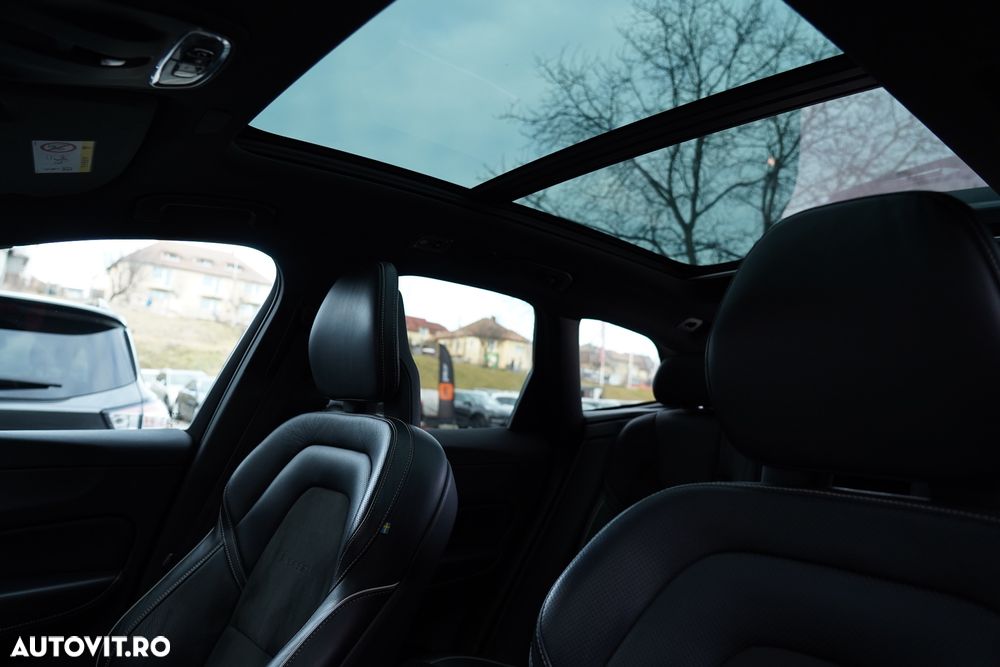 Volvo XC 60 D5 AWD Geartronic RDesign - 30