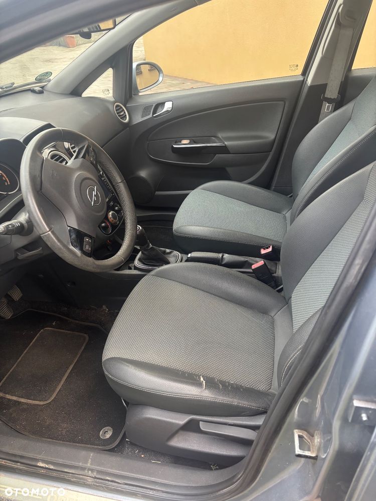 Opel Corsa 1.4 16V Selection 110 Jahre - 3