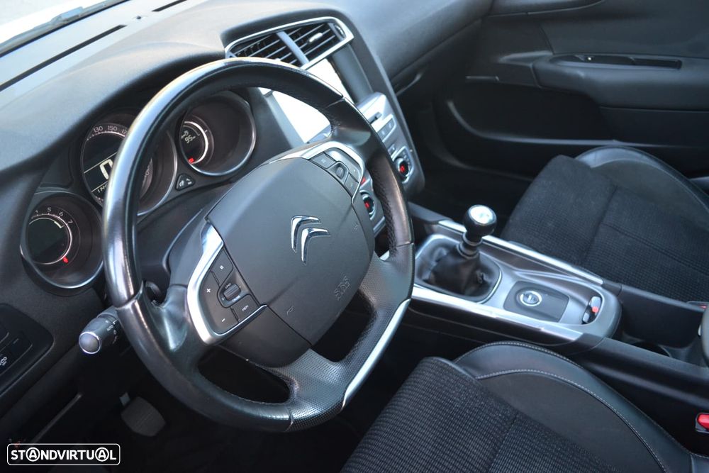 Citroën C4 PureTech 130 Stop&Start SHINE - 11