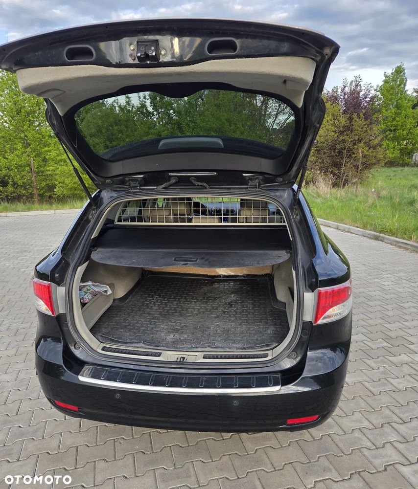 Toyota Avensis 2.0 D-4D Sol - 8