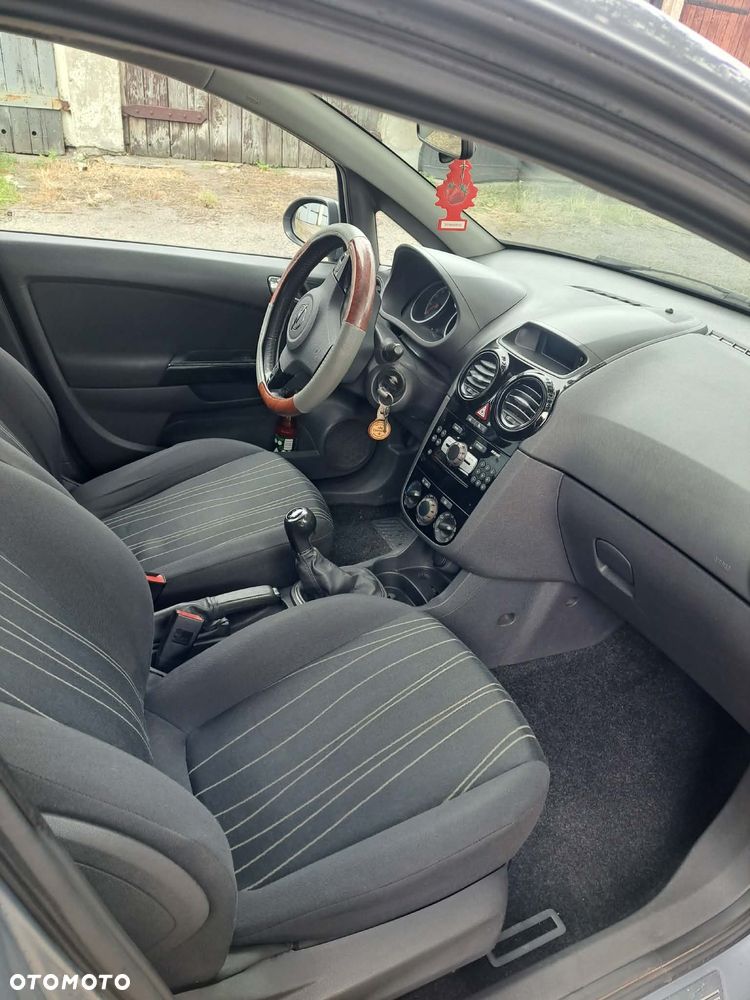 Opel Corsa 1.2 16V 111 - 9