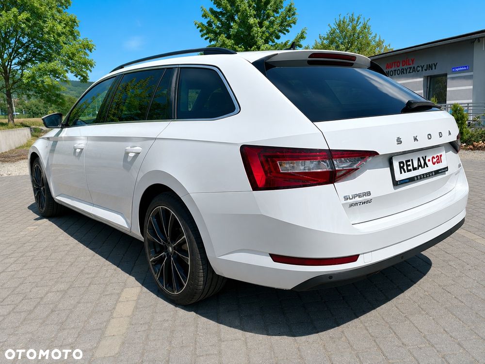 Skoda Superb 2.0 TDI Sportline - 7