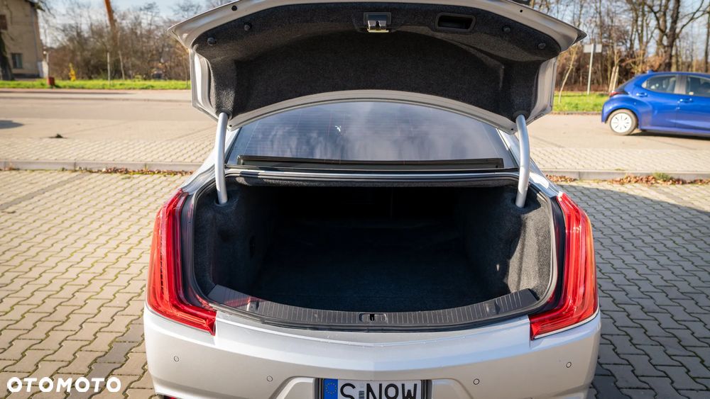 Cadillac XTS - 36