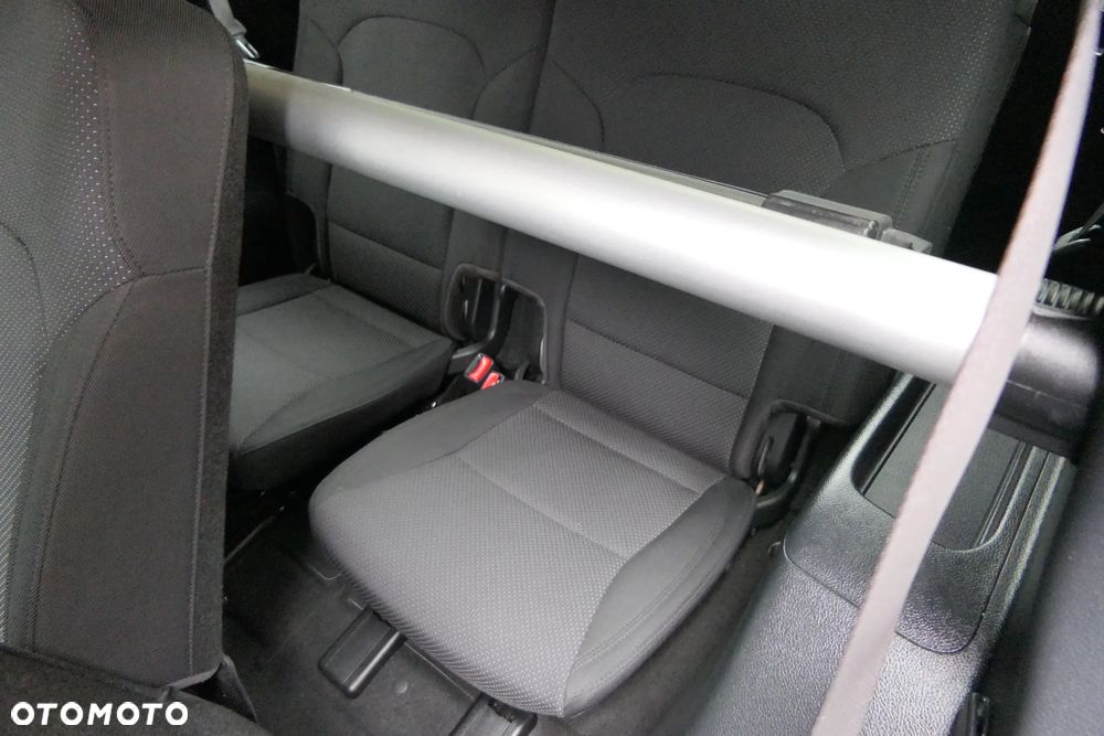 Kia Carens 1.7 CRDi L - 19