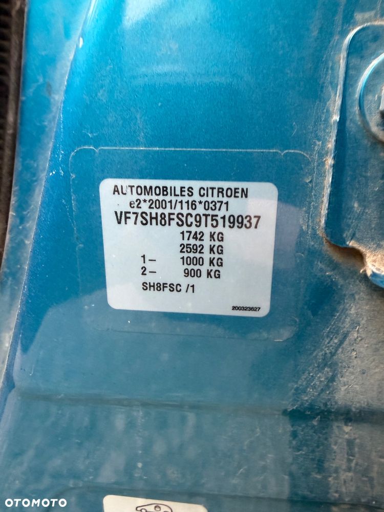 Citroën C3 Picasso 1.4 VTi 2010 Kod Lakieru: KGWC - 6