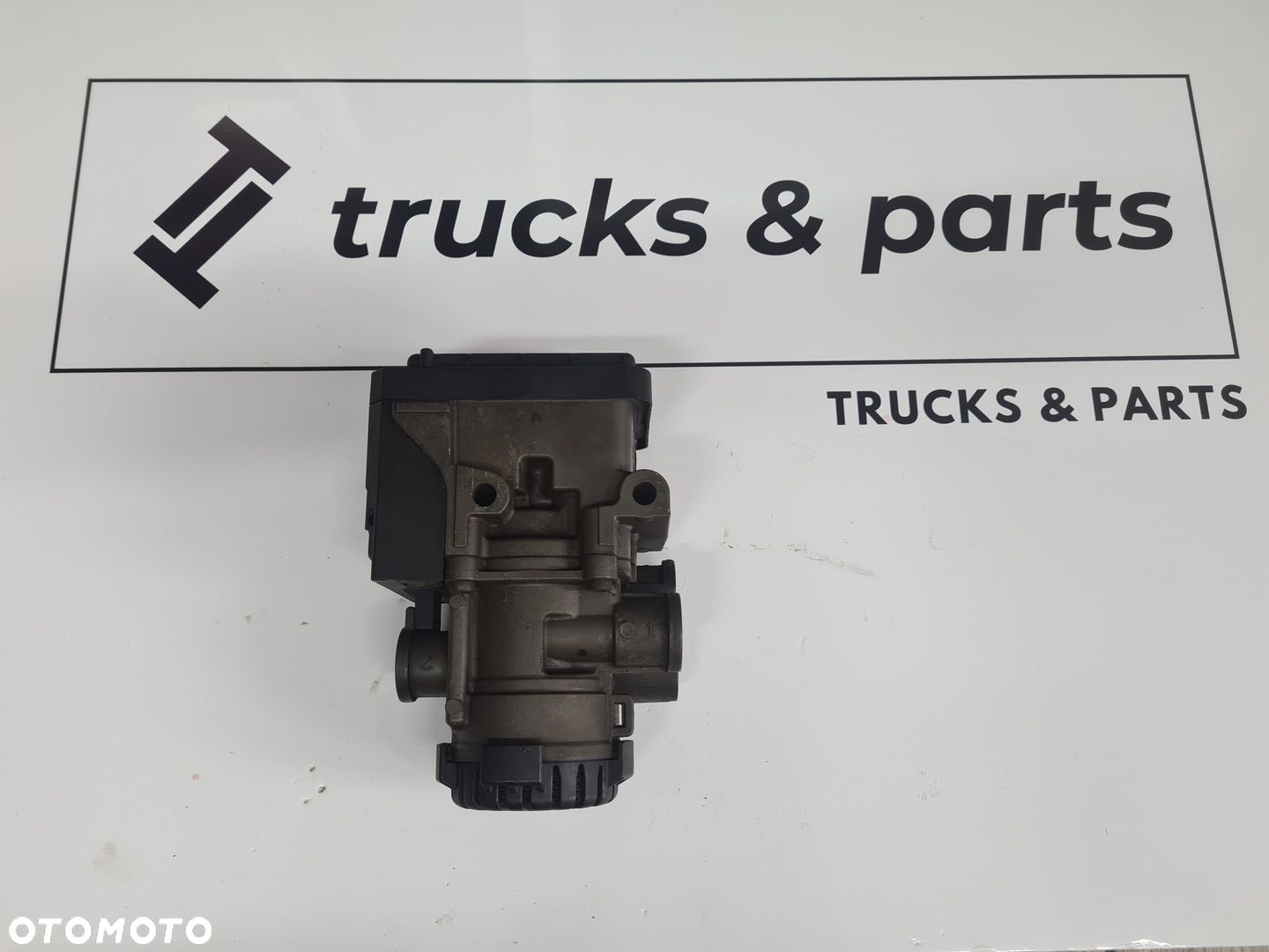 ZAWÓR PRZÓD MODULATOR EBS VOLVO FL FE FH FM RENAULT DXI - 1