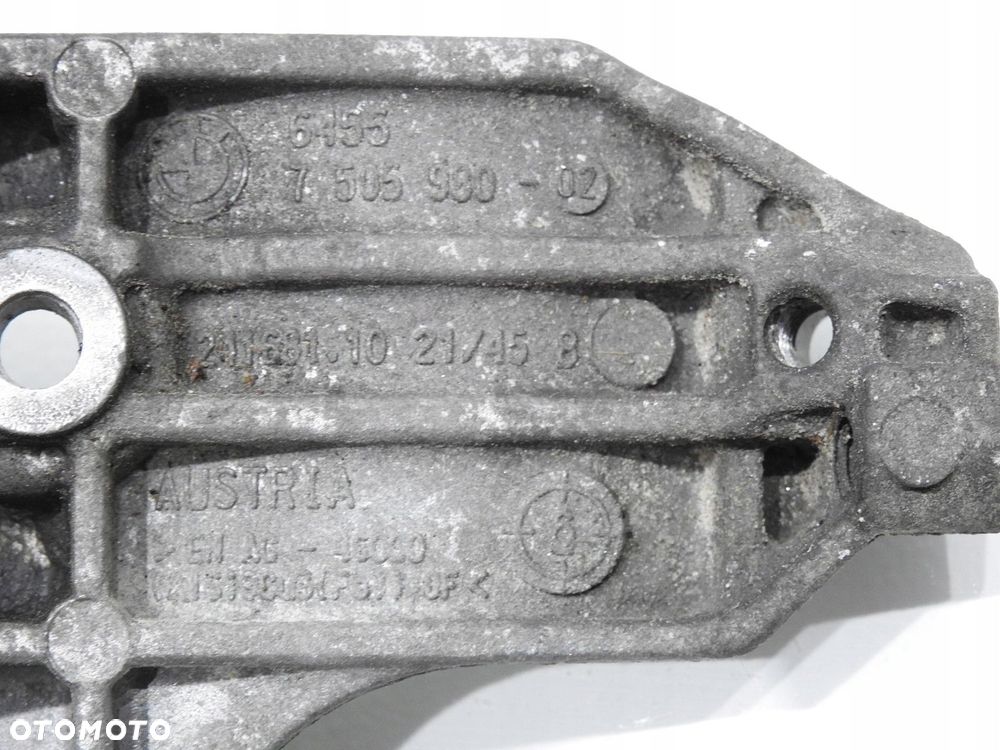 ŁAPA MOCOWANIE SPRĘŻARKI BMW E90 E91 2.0 - 4