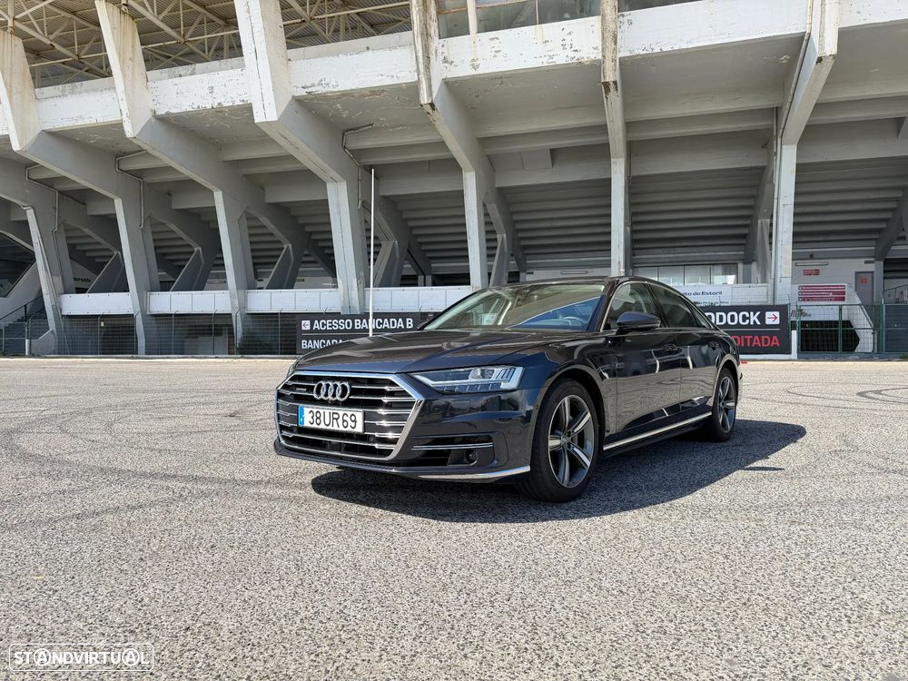 Audi A8 - 1