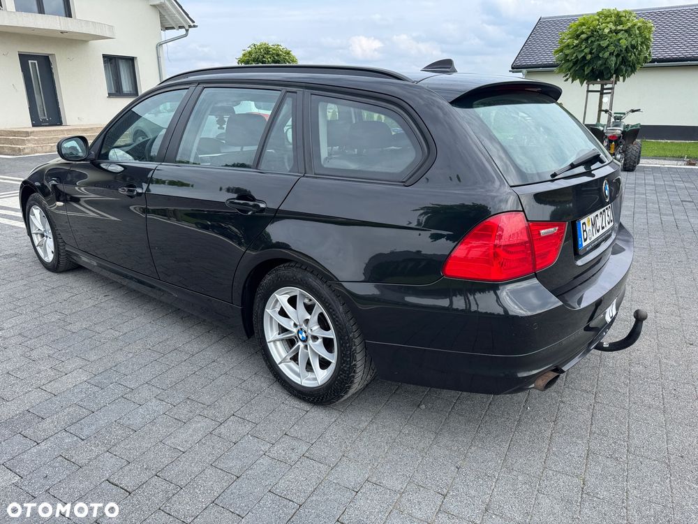 BMW Seria 3 318d - 13