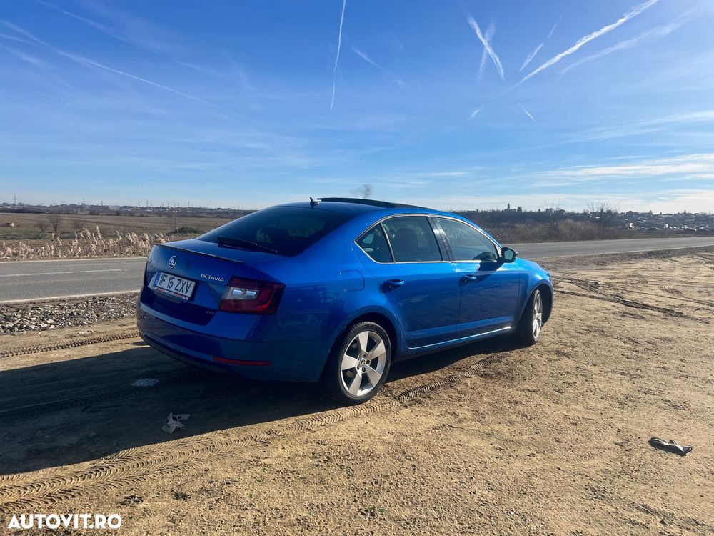 Skoda Octavia 2.0 TDI DSG 4X4 Style - 8