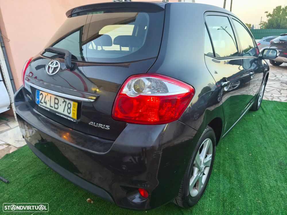 Toyota Auris 1.4 VVT-i AC+VSC - 25