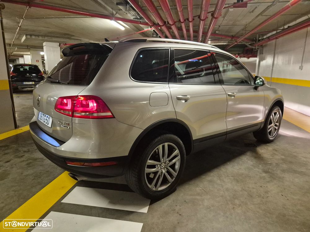 VW Touareg 3.0 TDI V6 Executive Edition - 12