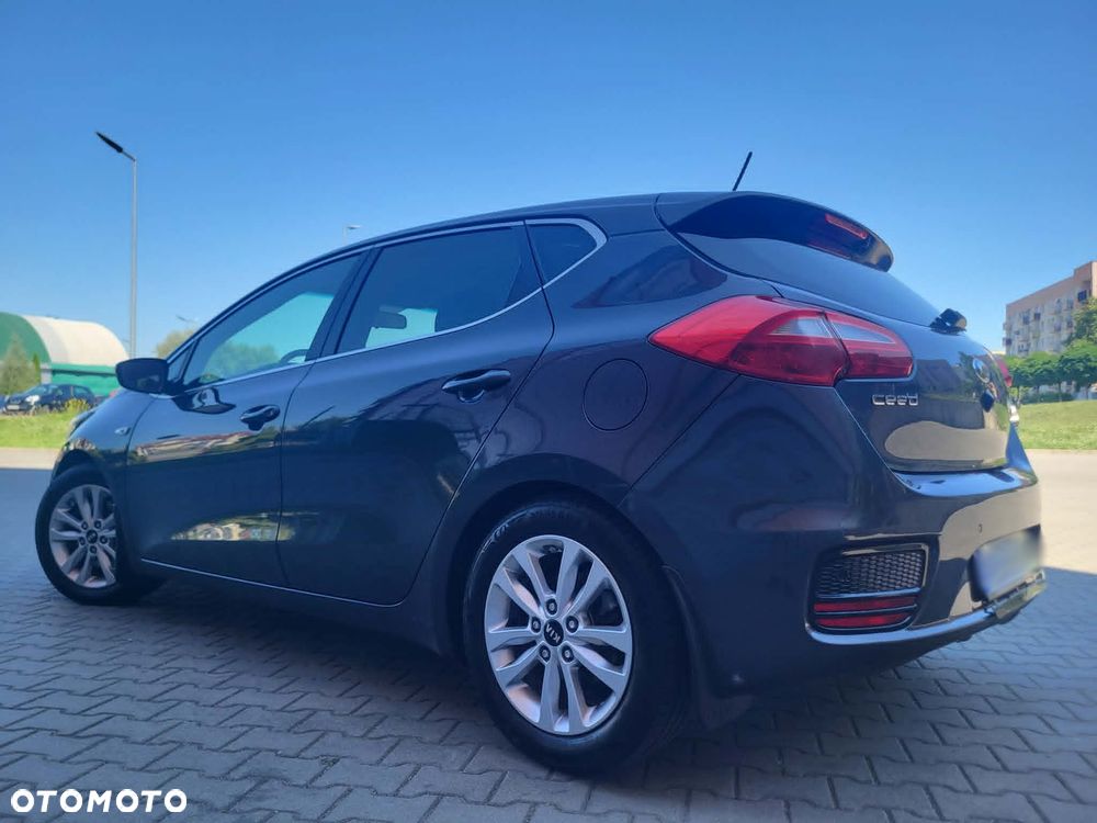 Kia Ceed 1.4 CVVT ISG Dream-Team Edition - 6