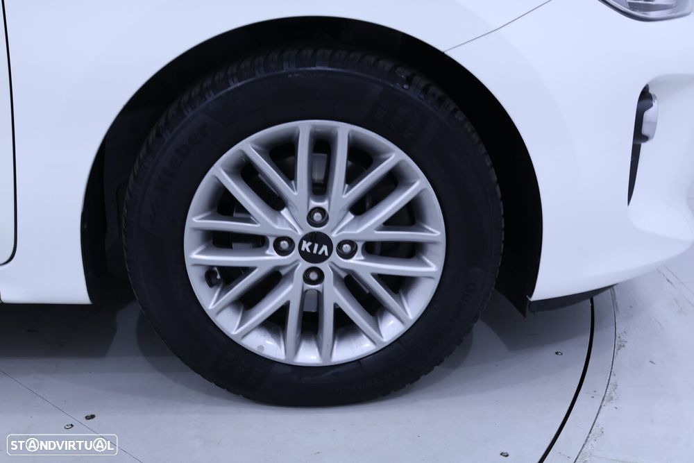 Kia Rio - 23