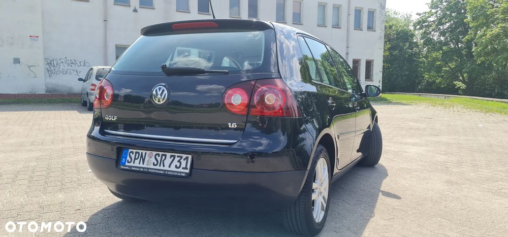 Volkswagen Golf 1.6 Comfortline - 19