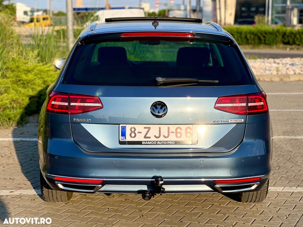Volkswagen Passat Variant 2.0 TDI (BlueMotion Technology) Highline - 12