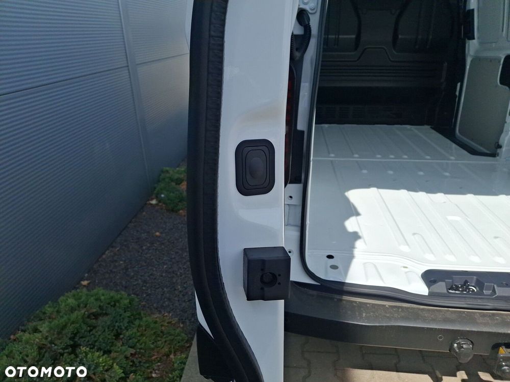 Volkswagen Transporter Furgon 2.0 TDI 150 KM manual - 19