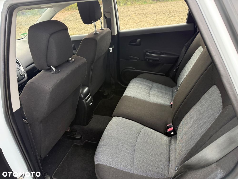 Kia Ceed 1.4 CVVT Dream-Team Edition - 7
