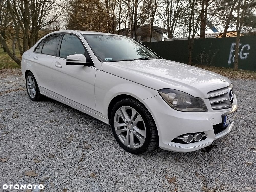Mercedes-Benz Klasa C 220 CDI 7G-TRONIC Avantgarde Edition - 13