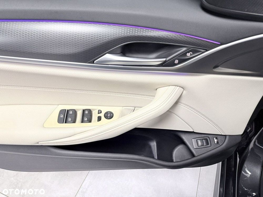 BMW Seria 5 520e M Sport sport - 35