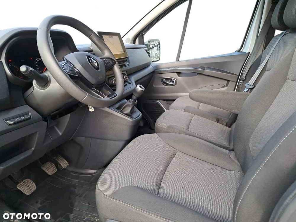 Renault Trafic - 10
