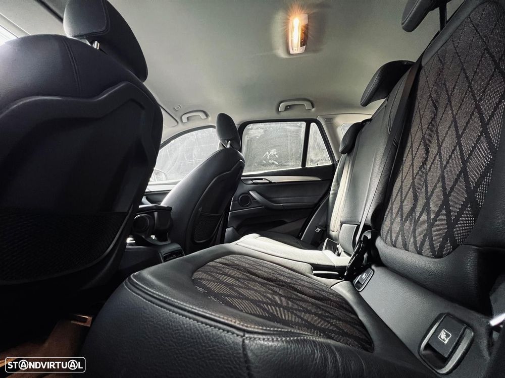 BMW X1 16 d sDrive Advantage - 31