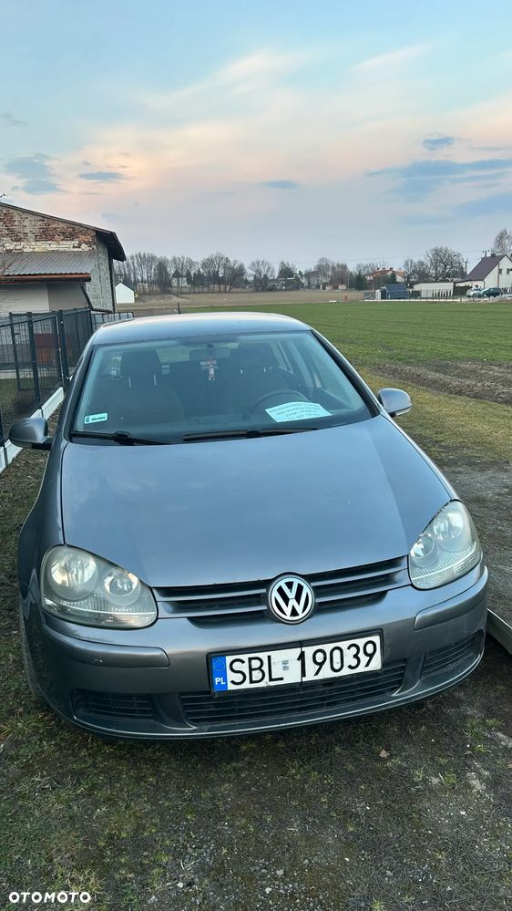 Volkswagen Golf - 1