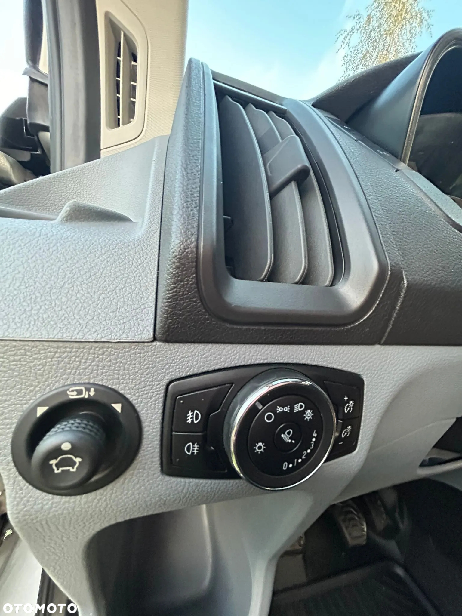 Ford Transit - 12