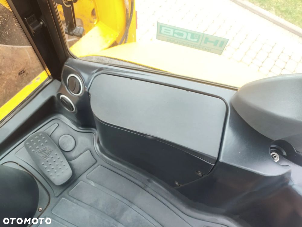 JCB 3CX / 2007 ROK / KOPARKO-ŁADOWARKA - 30