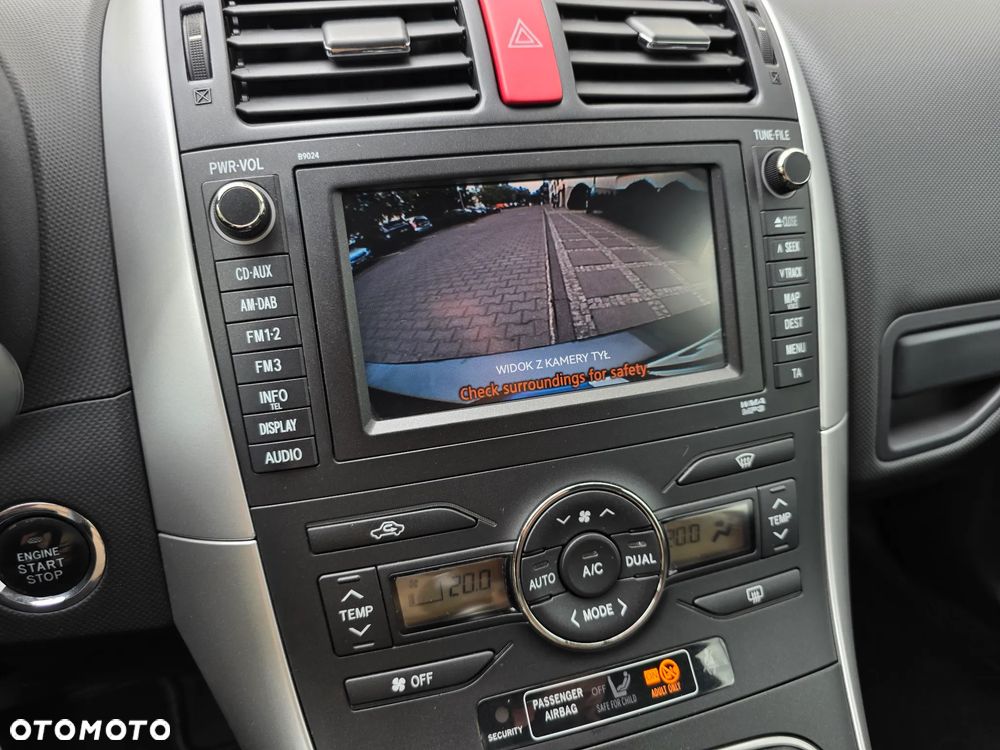 Toyota Auris - 33