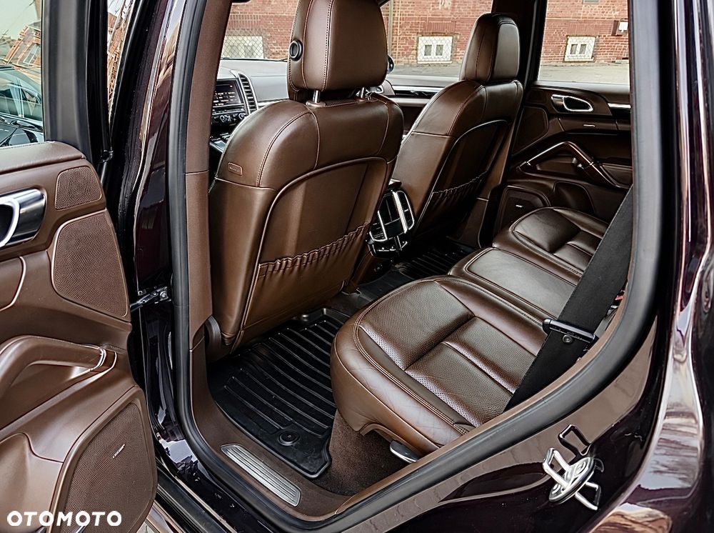 Porsche Cayenne Diesel Platinum Edition - 7