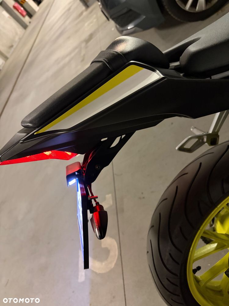 Yamaha R125 - 8