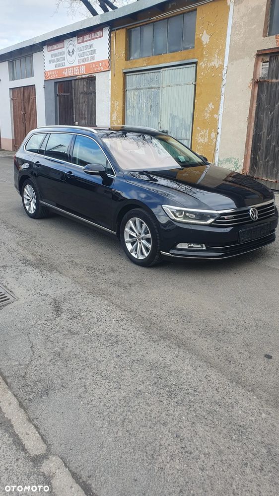 Volkswagen Passat Variant 2.0 TDI SCR 4Motion DSG Highline - 2