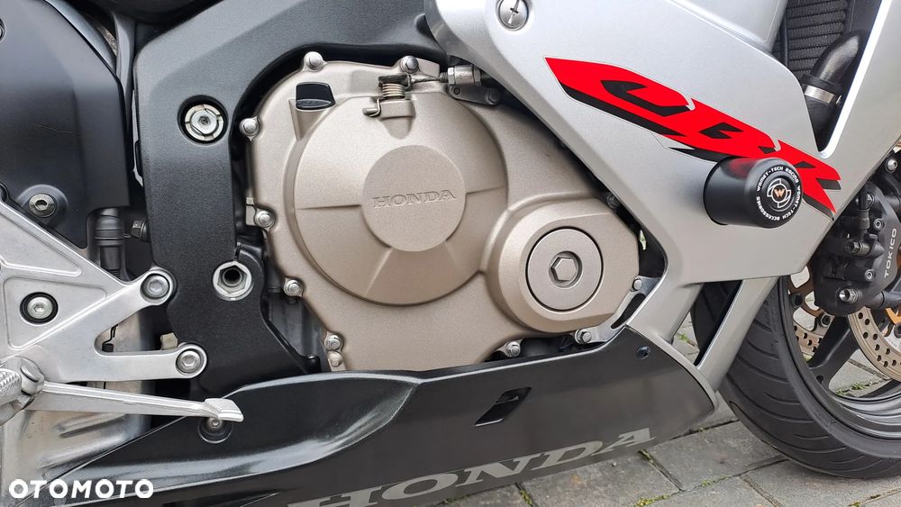 Honda CBR - 17