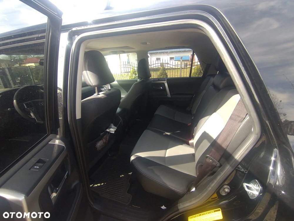 Toyota 4-Runner - 14