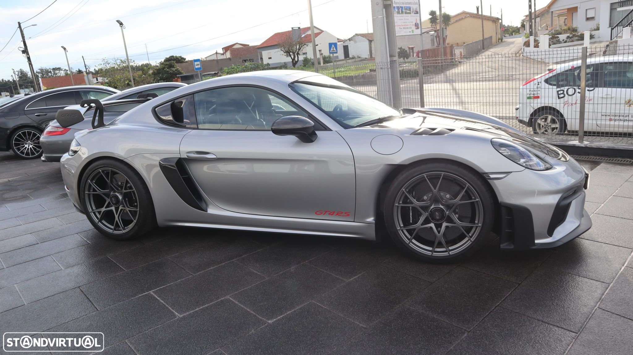Porsche 718 Cayman GT4 RS - 8