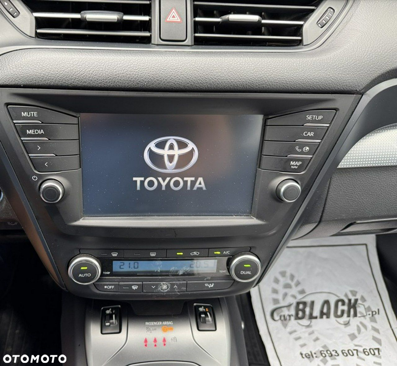 Toyota Avensis - 10