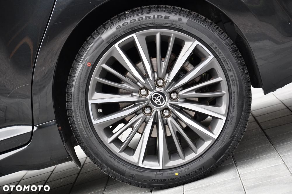 Toyota Avensis Touring Sports 1.8 Edition S+ - 18