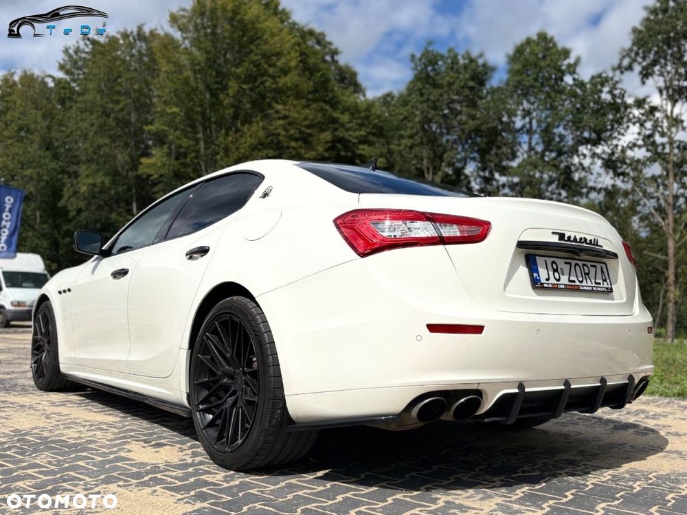 Maserati Ghibli Granlusso - 12