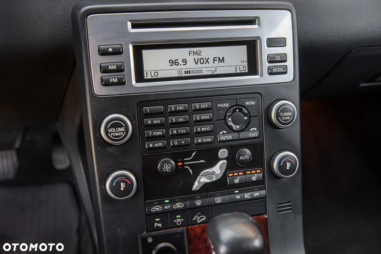 Volvo XC 70 - 25