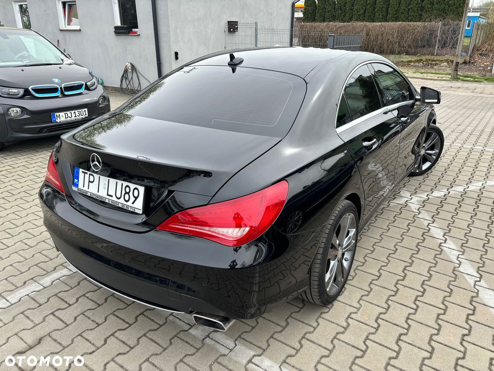 Mercedes-Benz CLA 220 CDI 7G-DCT AMG Line - 4