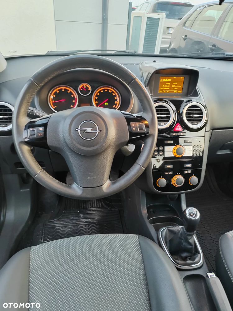 Opel Corsa 1.4 16V Limited Edition - 6