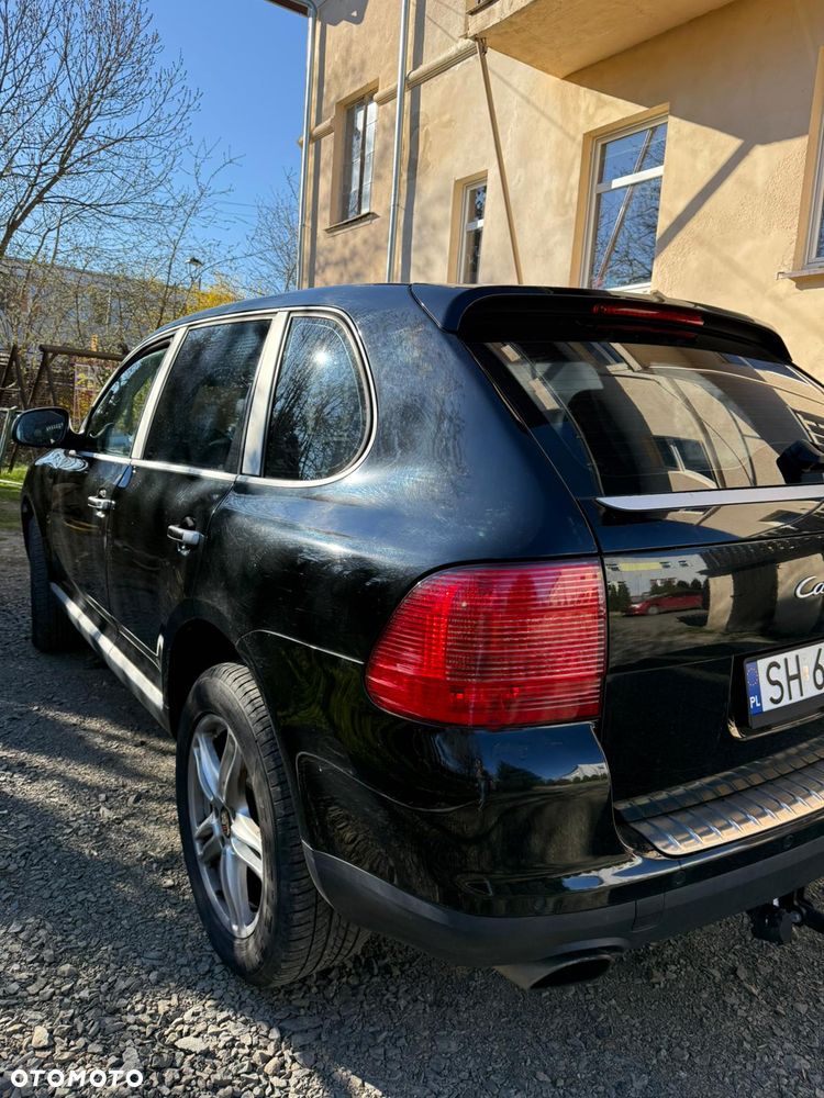 Porsche Cayenne - 3