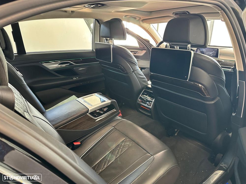 BMW 740 Le iPerformance - 10