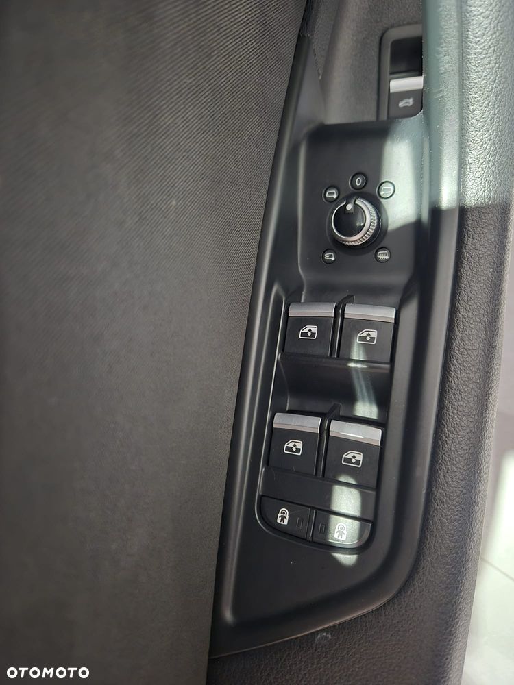 Audi A4 Limousine 40 TFSI mHEV S tronic - 19