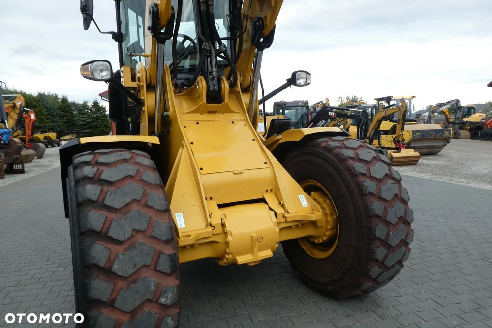 Caterpillar 938 M Z NIEMIEC ŁYZKA WIDŁY - 26