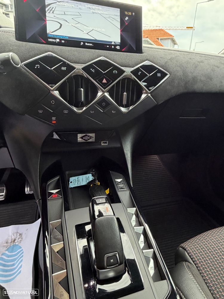 DS DS3 Crossback PureTech 130 Aut. PERFORMANCE LINE + - 18