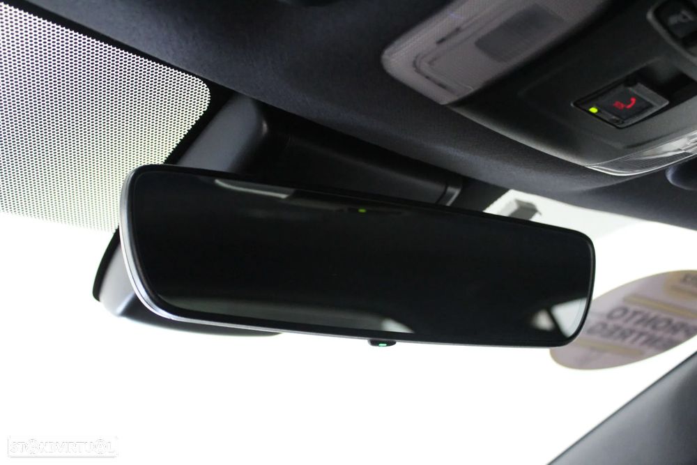Toyota Corolla 1.8 Hybrid Comfort - 24