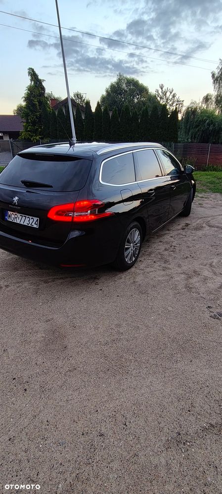 Peugeot 308 1.2 PureTech GPF Allure S&S - 13