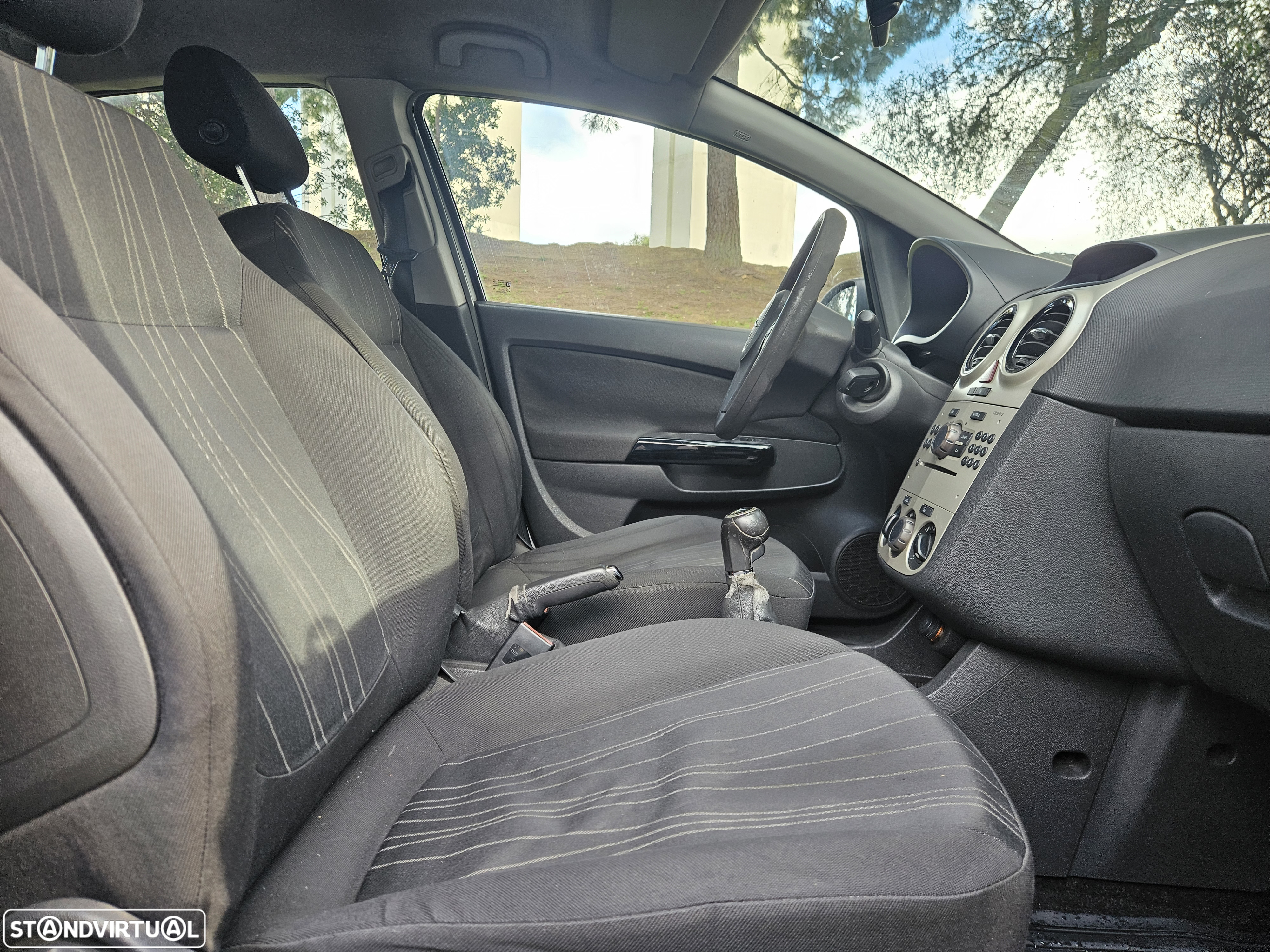 Opel Corsa 1.3 CDTi Enjoy EcoFLEX - 15